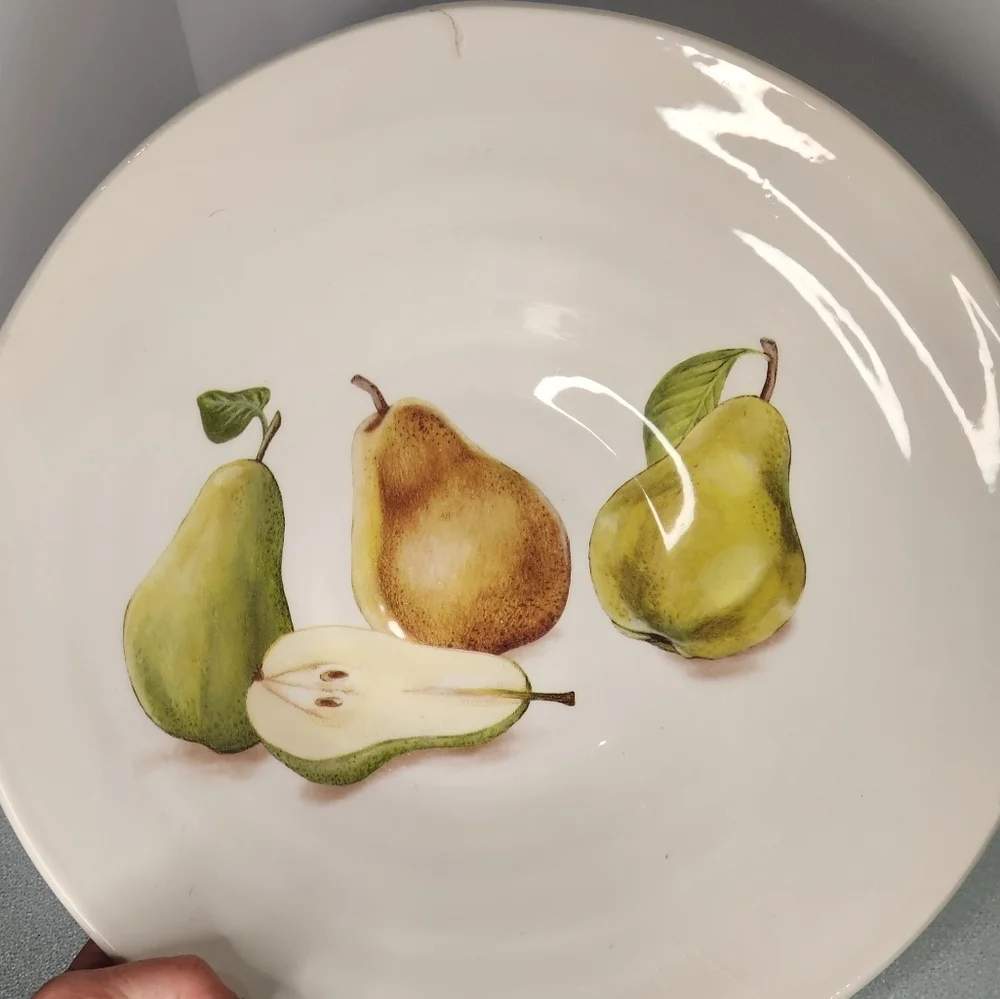 Ceramica Cuore large white pasta‎ bowl with hand painted pears
